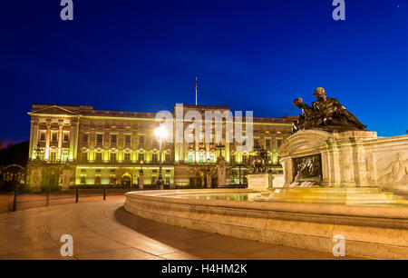 Buckingham Palace la sera - Londra, Inghilterra Foto Stock