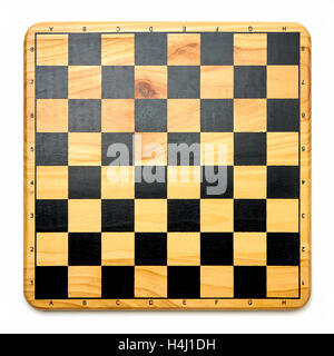 Vista superiore della scacchiera su sfondo bianco Foto Stock
