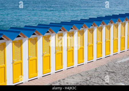 Spiaggia capannone, cabine, Albenga, Riviera, Liguria, Italia, Europa Foto Stock