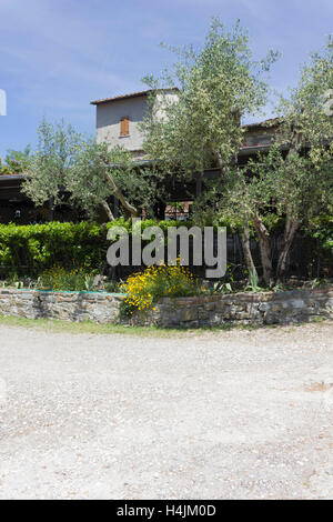 LASTRA A SIGNA, Italia - 21 Maggio 2016: Outdoor View di Edy piu ristorante sulle colline toscane, circondato dalla natura Foto Stock