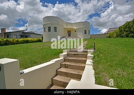Carattere distintivo art deco house di glen innes nella regione del New England di Australia, che mostrano le fasi principali di casa da street Foto Stock