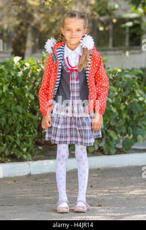 Ritratto di un 7 anno di scuola superiore le ragazze a scuola Foto Stock