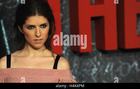 Londra, UK, UK. Xvii oct, 2016. Anna Kendrick assiste la premiere europeo di 'ragioniere' presso Empire Leciester Square. Credito: Ferdaus Shamim/ZUMA filo/Alamy Live News Foto Stock