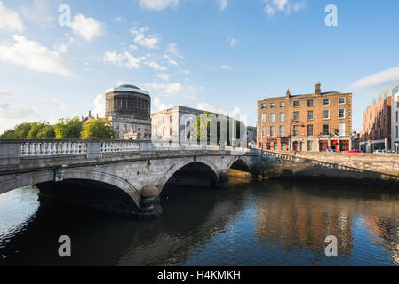 Sito del fiume nella città di Dublino - Irlanda Foto Stock