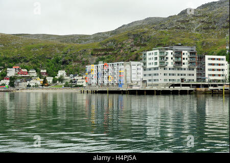 Vista della città di Hammerfest, Finnmark, Norvegia Foto Stock