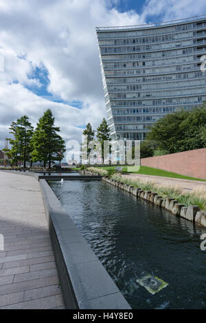 Uno Park West tagli nel cielo di Liverpool Foto Stock