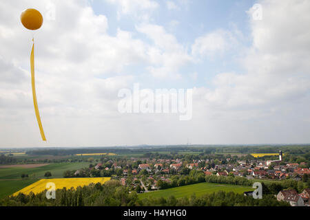 Il giallo di ballon, Schachtzeichen progetto albero di miniera di segni, capitale europea della cultura, la Ruhr 2010, Boenen, la zona della Ruhr Foto Stock