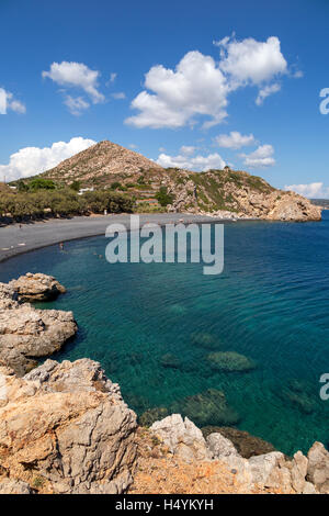 Vista panoramica del villaggio Emporio spiaggia nera anche sapere come Mavra Volia isola di Chios Grecia Foto Stock