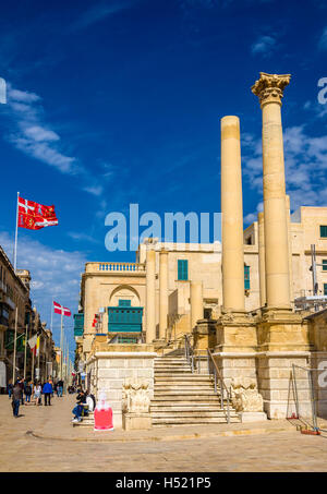 Rovine della Royal Opera House di La Valletta - Malta Foto Stock