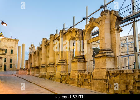 Rovine della Royal Opera House di La Valletta - Malta Foto Stock