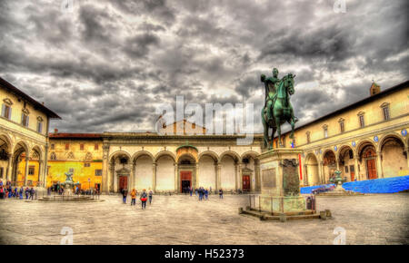 Statua di Ferdinando I de' Medici sulla Santissima Annunziata Foto Stock