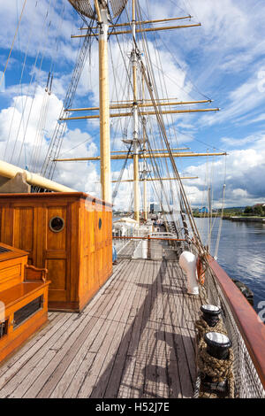 La Tall Ship Glenlee, un acciaio a scafo brigantino a tre alberi costruito nel 1896 sul fiume Clyde a Glasgow Scotland Regno Unito Foto Stock