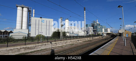 Crossfield e leva fratelli Persil factory,Warrington Bank Quay,Cheshire, Inghilterra,UK - panorama Foto Stock