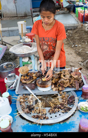 Frattaglie di stallo di carne Yangon Myanmar Foto Stock