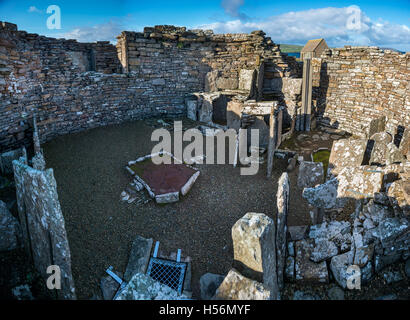 Età del Ferro Broch di Gurness sulla terraferma e Isole Orcadi Scozia, Regno Unito Foto Stock