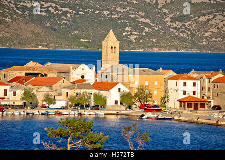 Città di Vinjerac in Velebit bay view, Dalmazia, Croazia Foto Stock