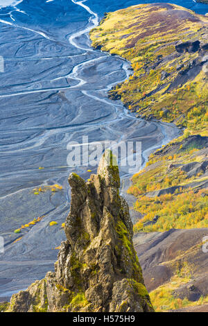 Thorsmork, una cresta di montagna tra i ghiacciai Tindfjallajokull e Eyjafjallajokull nel sud dell'Islanda. Foto Stock