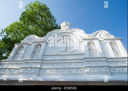 Sito della Bodhi albero piantato in 249 BC, Jaya Sri Maha Bodhi, Mahamewna giardini, Anuradhapura, Sri Lanka Foto Stock