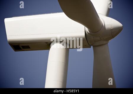 Windmil per la produzione di energia da fonti rinnovabili, provincia di Zaragoza, Aragona, Spagna Foto Stock