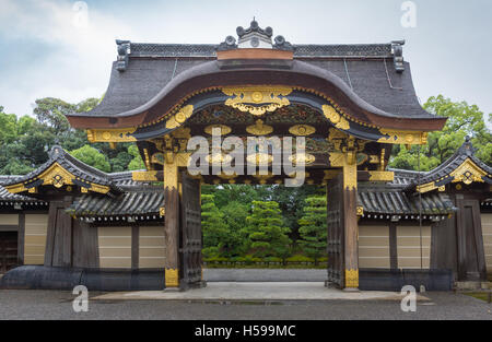 Kara-mon Gate di il Castello di Nijo. Foto Stock