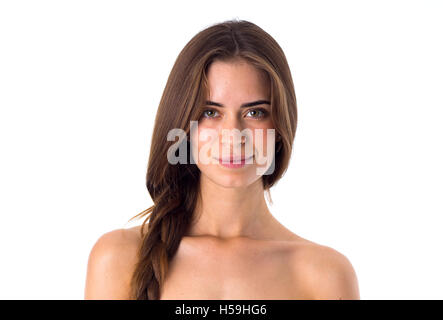 Giovane donna con treccia lunga sorridente Foto Stock