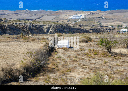 La vista dal borgo di Manolas sull Isola di Thirassia;, Santorini: Nascondi per la cattura di uccelli migratori Foto Stock