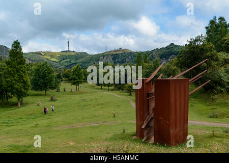 Scultura nel parco de La Arboleda - area ricreativa nel Trapaga Valley vicino a Bilbao, Vizcaya, Paesi Baschi, l'Europa. Foto Stock