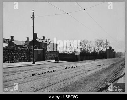 Un riferimento al piano B.C.A. del 1911, in particolare i numeri 4 e 5. Questo si riferisce probabilmente a una serie di documenti fondiari o di proprietà, spesso utilizzati per la mappatura o per i record storici di proprietà. Foto Stock