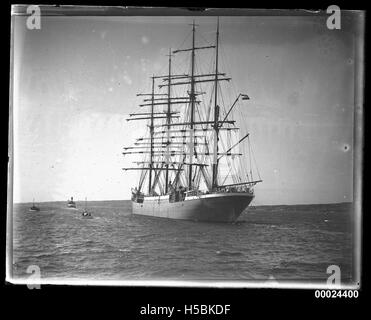 Maddalena VINNEN uscire a Sydney Harbour, 29 marzo 1933 Foto Stock