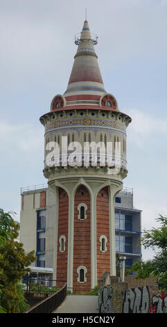 Bella piccola torre di Barcellona chiamato Torre de les Aigues Foto Stock