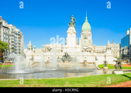 BUENOS AIRES, Argentina - 07 ottobre 2009: Scena del Congressional piazza (Plaza de los dos Congresos, Piazza del Parlamento), wi Foto Stock