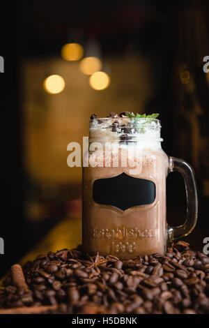 Caffè alla russa con crema insolita presentazione Foto Stock