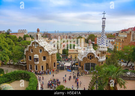 Splendida vista sulla città di Barcellona da Park Guell Foto Stock