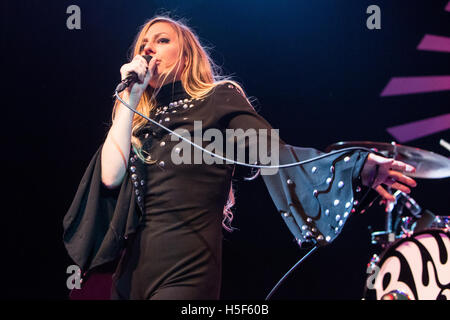 Milano Italia. Il 19 ottobre 2016. La Swedish rock blues band BLUES pillole suona dal vivo sul palco all'Alcatraz durante il 'Lady in oro Tour' Credito: Rodolfo Sassano/Alamy Live News Foto Stock