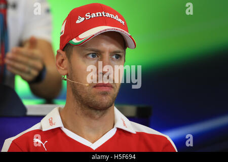 Austin, Texas, Stati Uniti d'America. Xx oct, 2016. Formula 1 Gran Premio d'America. Driver conferenza stampa e giorno di ispezione. Scuderia Ferrari - Sebastian Vettel Credito: Azione Sport Plus/Alamy Live News Foto Stock