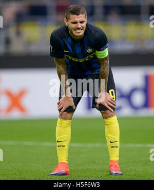 Milano, Italia. 20 ottobre, 2016. Giuseppe Meazza Milano, Italia. 20 ottobre, 2016. Mauro Icardi gesti durante la UEFA Europa League football match tra FC Internazionale e Southampton FC. Credito: Nicolò Campo/Alamy Live News Foto Stock