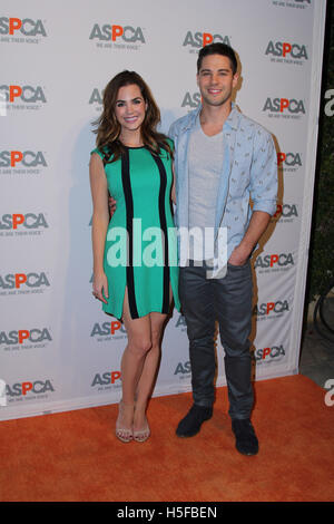 Bel Air, ca. Xx oct, 2016. Jillian Murray, Dean Geyer assiste ASPCA di Los Angeles vantaggio su ottobre 20, 2016 in Bel Air, California. ( Credito: Parisa Afsahi/Media Punch)./Alamy Live News Foto Stock