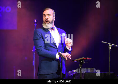 Prerov, Repubblica Ceca. Xx oct, 2016. Sestetto francese e cantante statunitense James Copley, foto, eseguire durante la trentatreesima Jazz Fest Prerov, Repubblica ceca, 20 ottobre 2016. © Ludek Perina/CTK foto/Alamy Live News Foto Stock