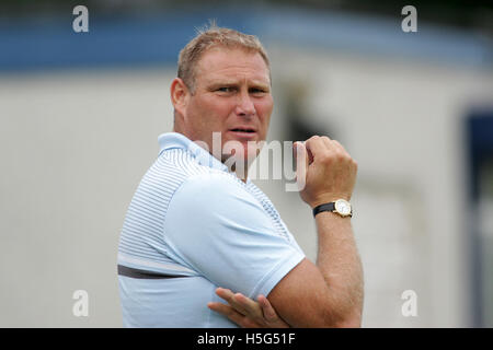 Redbridge 1 Barking & East Ham United 1 - amichevole a Oakside - 30/07/05 - rivali locali Redbridge e Barking si dividono il bottino in un contesto altamente competitivo pre-stagione incontro Foto Stock