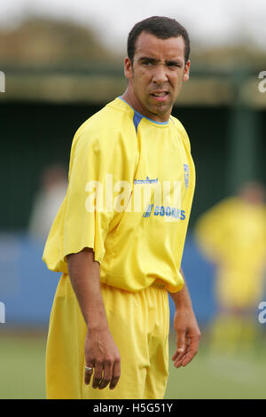 Redbridge 1 Barking & East Ham United 1 - amichevole a Oakside - 30/07/05 - rivali locali Redbridge e Barking si dividono il bottino in un contesto altamente competitivo pre-stagione incontro Foto Stock