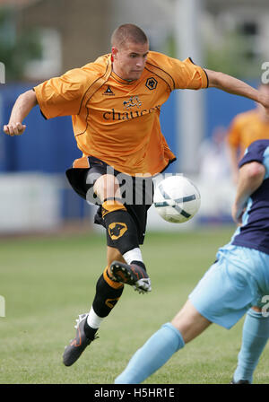 Michael Kightly sulla sfera per i Lupi grigi - vs Atletico Wolverhampton Wanderers - partita amichevole presso il nuovo Rec, grigi - 14/07/07 Foto Stock