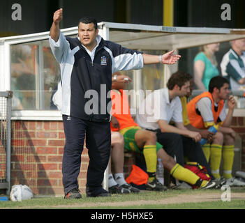 Thurrock manager Hakan Hayrettin - Thurrock vs Sutton United - Conferenza Nazionale Sud a nave Lane - 28/04/07 Foto Stock