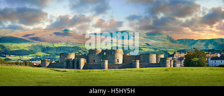 Beaumaris Castello Medievale costruito 1284 da Edward 1st, Isola di Anglesey, Galles Foto Stock