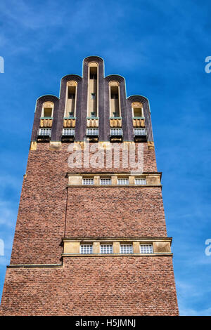 Germania, Darmstadt, Mathildenhöhe Hochzeitsturm Torre di nozze, cinque dita Torre. Tedesco edificio Jugendstil la facciata esterna. Foto Stock