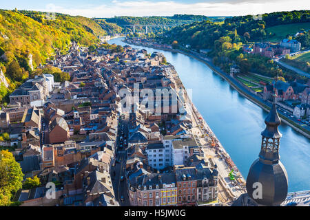 Vista aerea di Dinant Belgio e il fiume Meuse Foto Stock