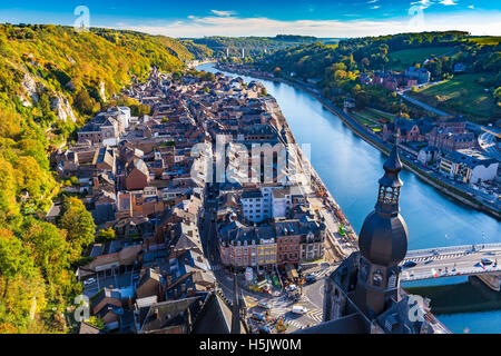 Vista aerea di Dinant Belgio e il fiume Meuse Foto Stock