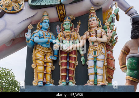 Nozze Meenakshi-Shiva scena a Karuppana Sami santuario. Foto Stock