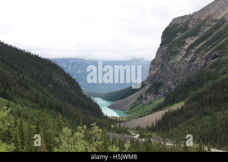 Altitudine elevata immagine da escursionismo nel Parco Nazionale di Banff presso il Lago Louise. Foto Stock