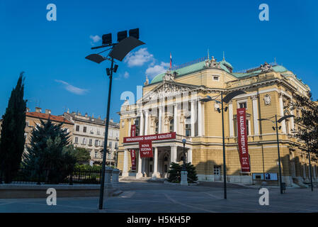 Il croato Teatro Nazionale Ivan pl. Zajc, un edificio neoclassico, Rijeka, Croazia Foto Stock