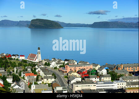 Vista della città di Hammerfest, Finnmark, Norvegia Foto Stock